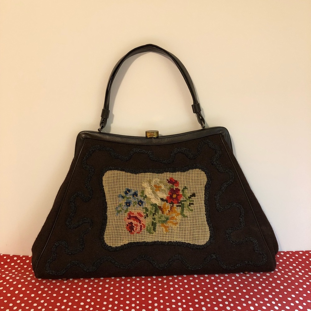 Vintage Handbag 👜 Mint Condition
